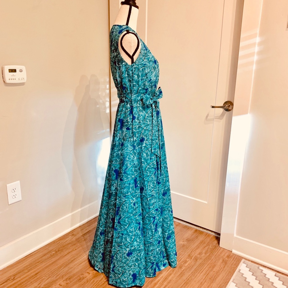 LAST ONE! NWT Tropical Leaf Print Maxi Dress - Picture 2 of 8